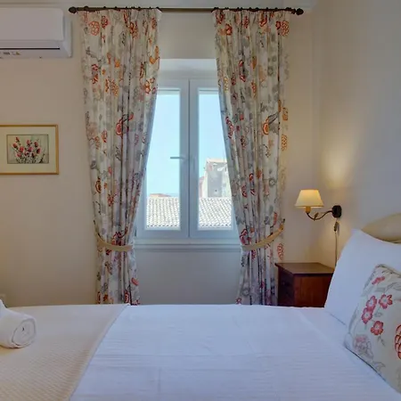 Corfu Ionian Light, Old Town Korfu