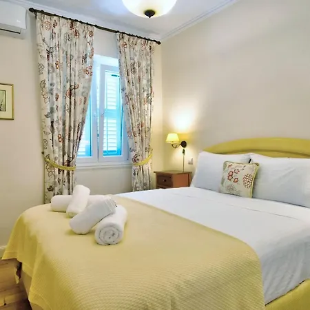 Corfu Ionian Light, Old Town Apartment